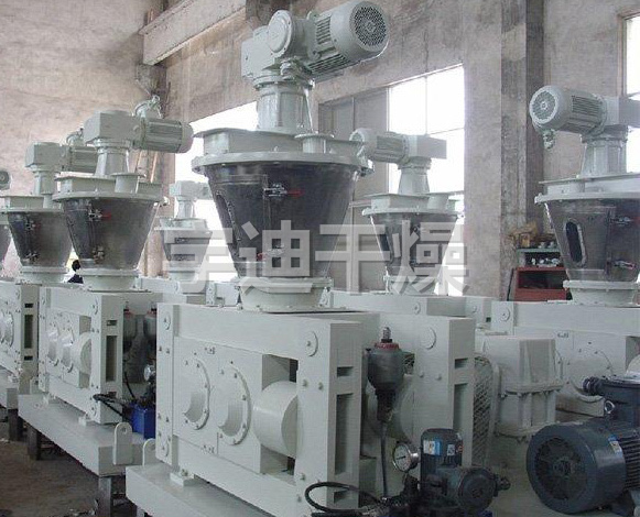 GZL系列干法輾壓造粒機(jī)