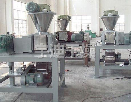 GZL系列干法輾壓造粒機(jī)